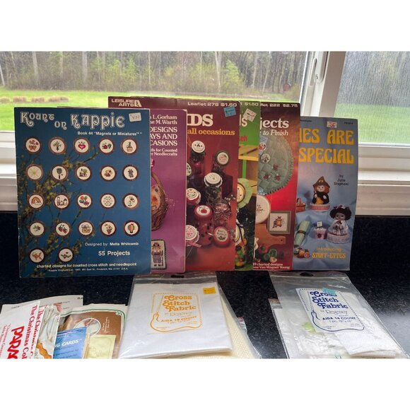 Vtg Embroidery Package Lot Of Cross Stitch Fabric Books Patterns Hoops Magnifier - Picture 2 of 5